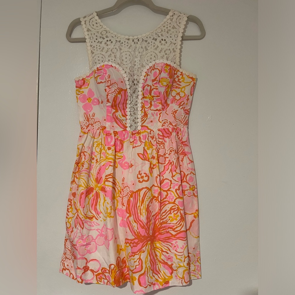 Lilly Pulitzer dress - like new. Size 0.